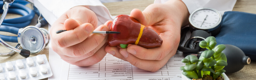 doctor explaining liver cancer